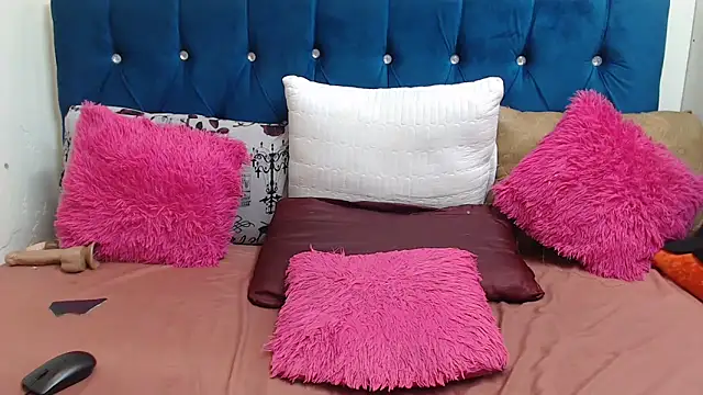 Snapshot of SexyLadyBoosxx chatting on February 19, 2:58 pm SexyLadyBoosxx online show from February 19, 2:58 pm