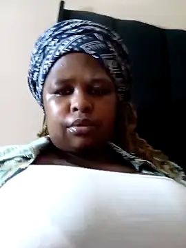 Snapshot of SexyLadyBoosxx chatting on December 17, 3:06 pm SexyLadyBoosxx online show from December 17, 3:06 pm