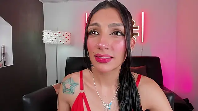 miss   evangeline online show from May 25, 2:33 am