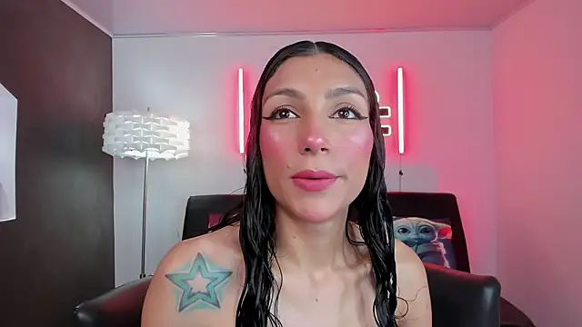 miss   evangeline online show from March 12, 2:06 am