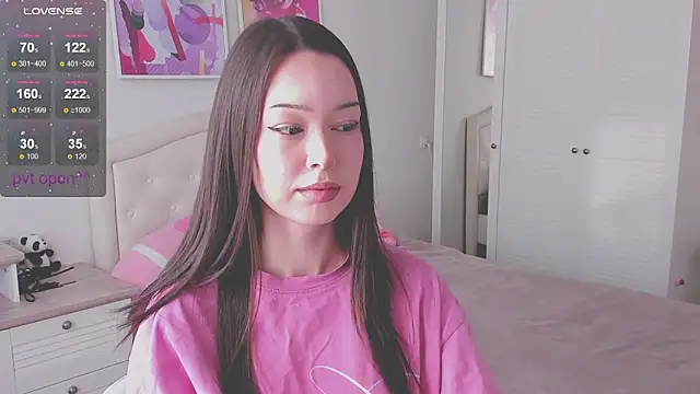 Snapshot of kittenrisha chatting on February 6, 5:47 am kittenrisha online show from February 6, 5:47 am