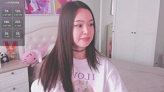 Snapshot of kittenrisha chatting on February 9, 6:11 am kittenrisha online show from February 9, 6:11 am