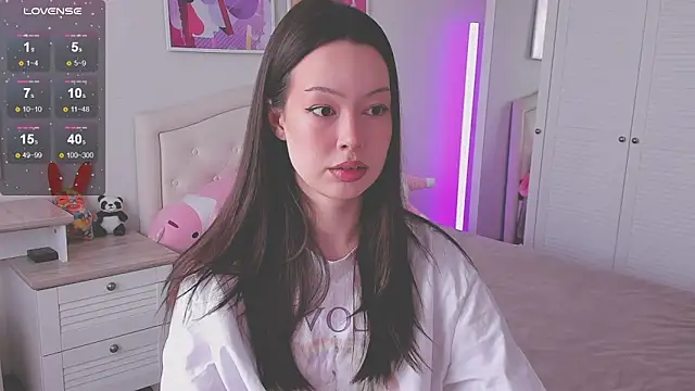 kittenrisha online show from March 28, 4:35 am