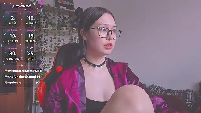 kittenrisha online show from March 15, 9:30 am