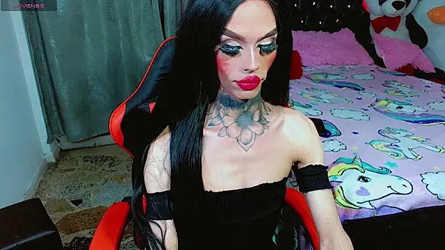 Snapshot of Alextwink chatting on November 19, 6:30 pm Alextwink online show from November 19, 6:30 pm