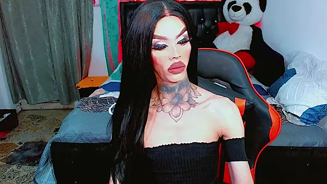 Snapshot of Alextwink chatting on November 10, 4:56 pm Alextwink online show from November 10, 4:56 pm