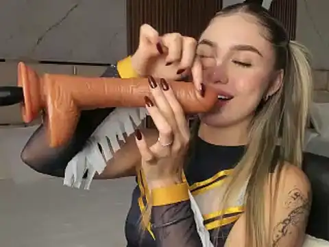 EmiilyHendriixx online show from January 24, 8:53 pm