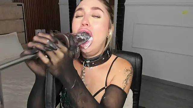 EmiilyHendriixx online show from January 31, 1:54 am