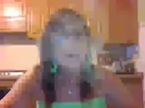 Snapshot of Tiabet chatting on November 22, 9:02 pm Tiabet online show from November 22, 9:02 pm