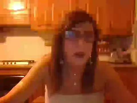 Snapshot of Tiabet chatting on November 15, 10:36 pm Tiabet online show from November 15, 10:36 pm