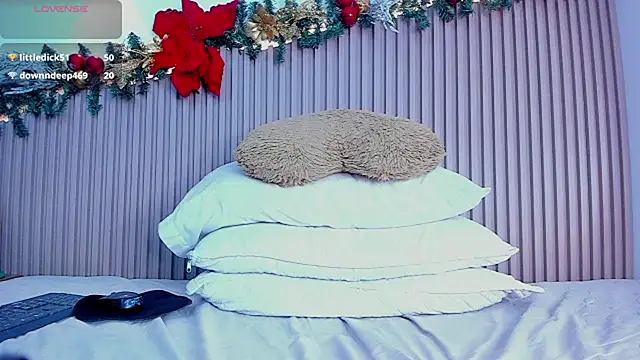 Annie kurt  online show from December 20, 8:55 pm