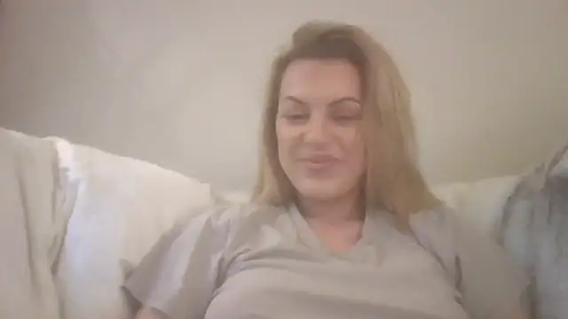 Gigi-Honey online show from November 22, 3:11 pm