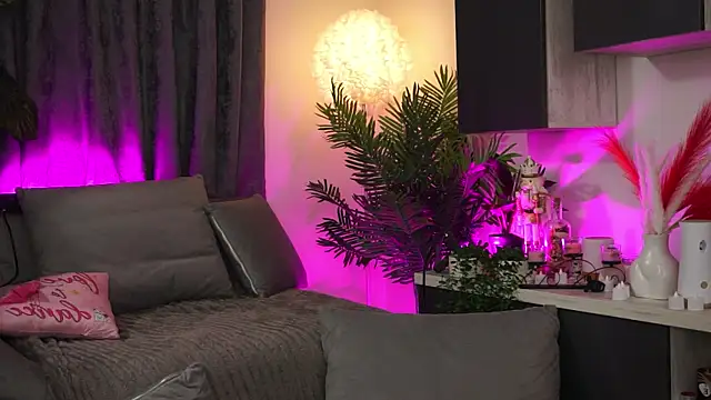 amiraroshen online show from February 21, 1:55 am