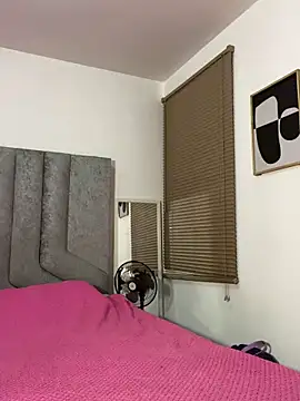 womantall99 online show from December 15, 5:02 am