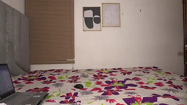 womantall99 online show from March 20, 12:28 pm