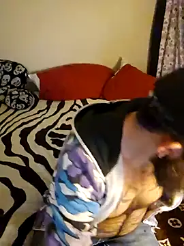 Snapshot of StruggleSnuggles chatting on February 6, 12:15 pm StruggleSnuggles online show from February 6, 12:15 pm