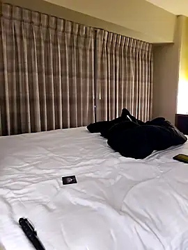 Snapshot of StruggleSnuggles chatting on January 5, 7:07 am StruggleSnuggles online show from January 5, 7:07 am