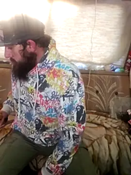 Snapshot of StruggleSnuggles chatting on October 29, 10:52 pm StruggleSnuggles online show from October 29, 10:52 pm