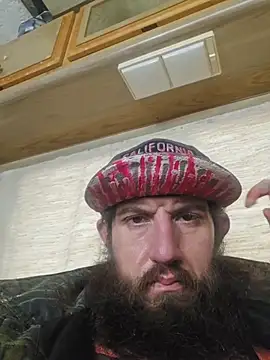 Snapshot of StruggleSnuggles chatting on November 2, 5:18 pm StruggleSnuggles online show from November 2, 5:18 pm