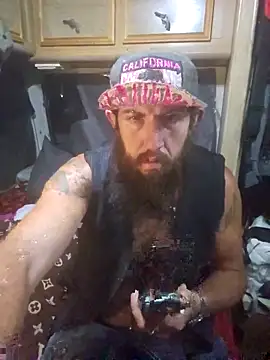 Snapshot of StruggleSnuggles chatting on October 6, 9:21 am StruggleSnuggles online show from October 6, 9:21 am