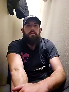 Snapshot of StruggleSnuggles chatting on January 12, 2:45 am StruggleSnuggles online show from January 12, 2:45 am