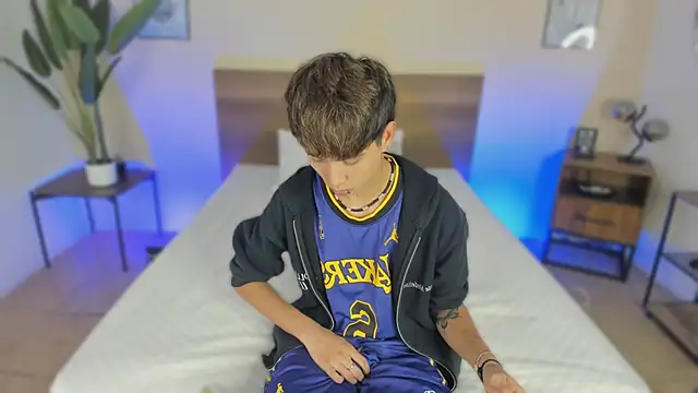 Brian-Ausslos online show from November 23, 4:55 am