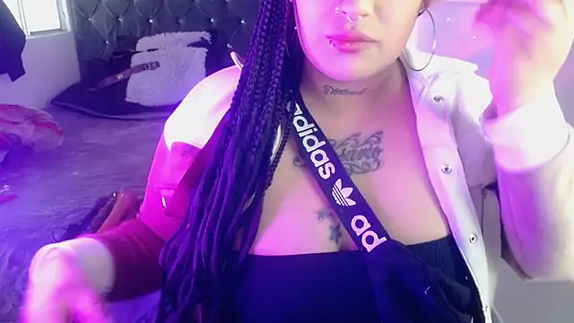 Snapshot of brittanysexhot chatting on February 6, 6:59 pm brittanysexhot online show from February 6, 6:59 pm