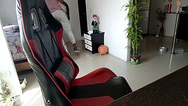 Adam Valenciia online show from March 25, 7:35 pm