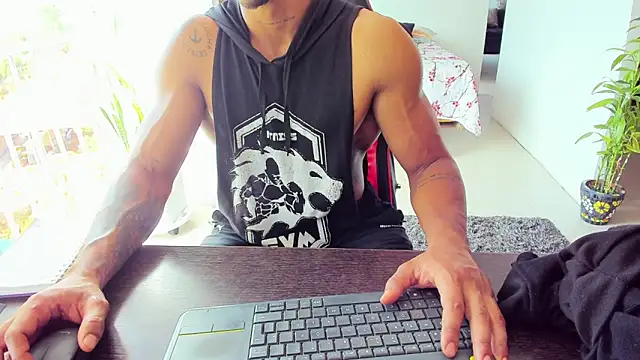 Adam Valenciia online show from October 27, 7:37 pm