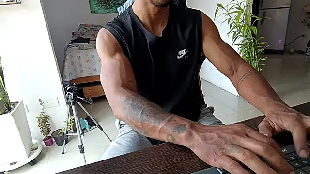 Adam Valenciia online show from February 14, 5:02 pm