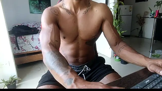 Snapshot of Adam_Valenciia chatting on May 22, 4:49 pm Adam Valenciia online show from May 22, 4:49 pm