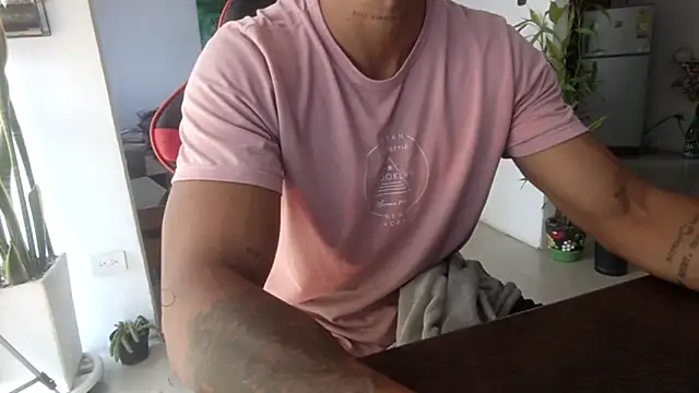 Snapshot of Adam_Valenciia chatting on May 11, 1:12 pm Adam Valenciia online show from May 11, 1:12 pm