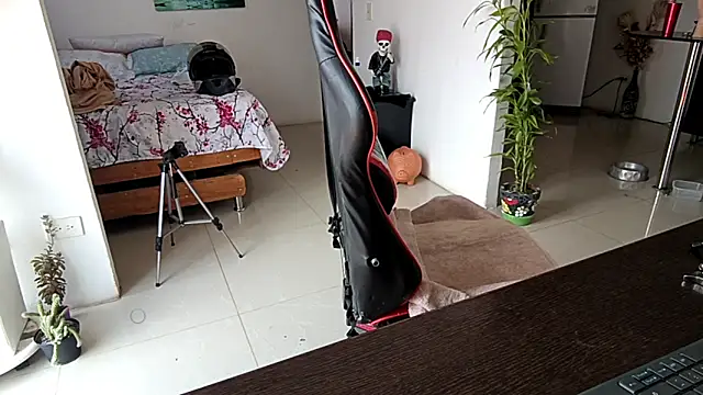 Adam Valenciia online show from March 19, 3:23 pm