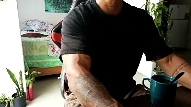 Adam Valenciia online show from July 12, 3:24 pm