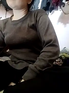 Snapshot of Aarju-30 chatting on February 3, 10:25 am Aarju-30 online show from February 3, 10:25 am