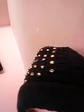 Snapshot of Aarju-30 chatting on January 9, 7:42 am Aarju-30 online show from January 9, 7:42 am