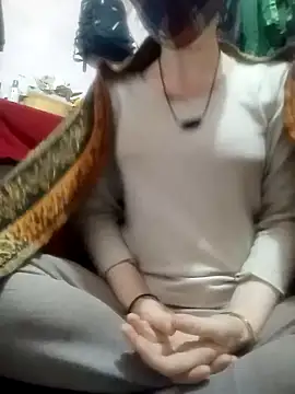 Snapshot of Aarju-30 chatting on February 9, 3:22 am Aarju-30 online show from February 9, 3:22 am