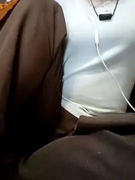 Snapshot of Aarju-30 chatting on January 26, 10:12 am Aarju-30 online show from January 26, 10:12 am