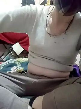 Snapshot of Aarju-30 chatting on February 7, 6:34 pm Aarju-30 online show from February 7, 6:34 pm