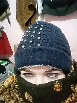 Snapshot of Aarju-30 chatting on January 9, 1:35 pm Aarju-30 online show from January 9, 1:35 pm