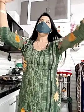 Best-Couple online show from December 18, 3:55 am