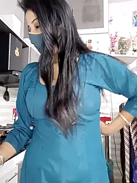 Snapshot of Best-Couple chatting on November 18, 2:59 am Best-Couple online show from November 18, 2:59 am