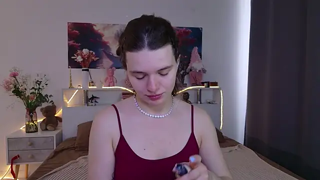 Nellie Medina online show from April 25, 11:13 am