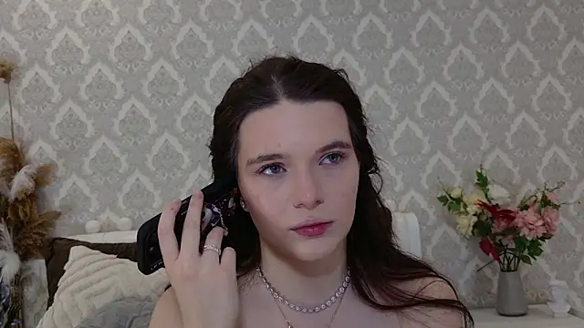 Nellie Medina online show from March 3, 7:49 pm