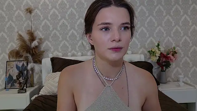 Nellie Medina online show from September 10, 9:25 pm