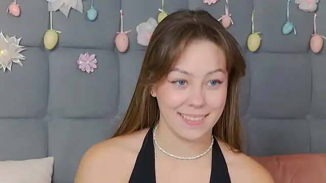 TheEmma online show from April 10, 11:23 pm