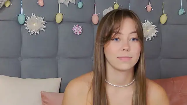 TheEmma online show from April 13, 1:37 pm
