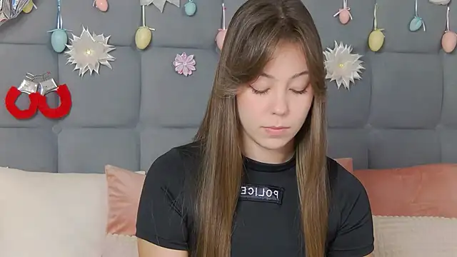 TheEmma online show from April 20, 11:57 am
