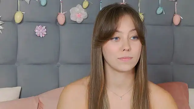 TheEmma online show from April 18, 7:07 pm