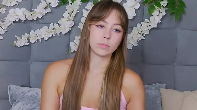 TheEmma online show from November 24, 9:53 am